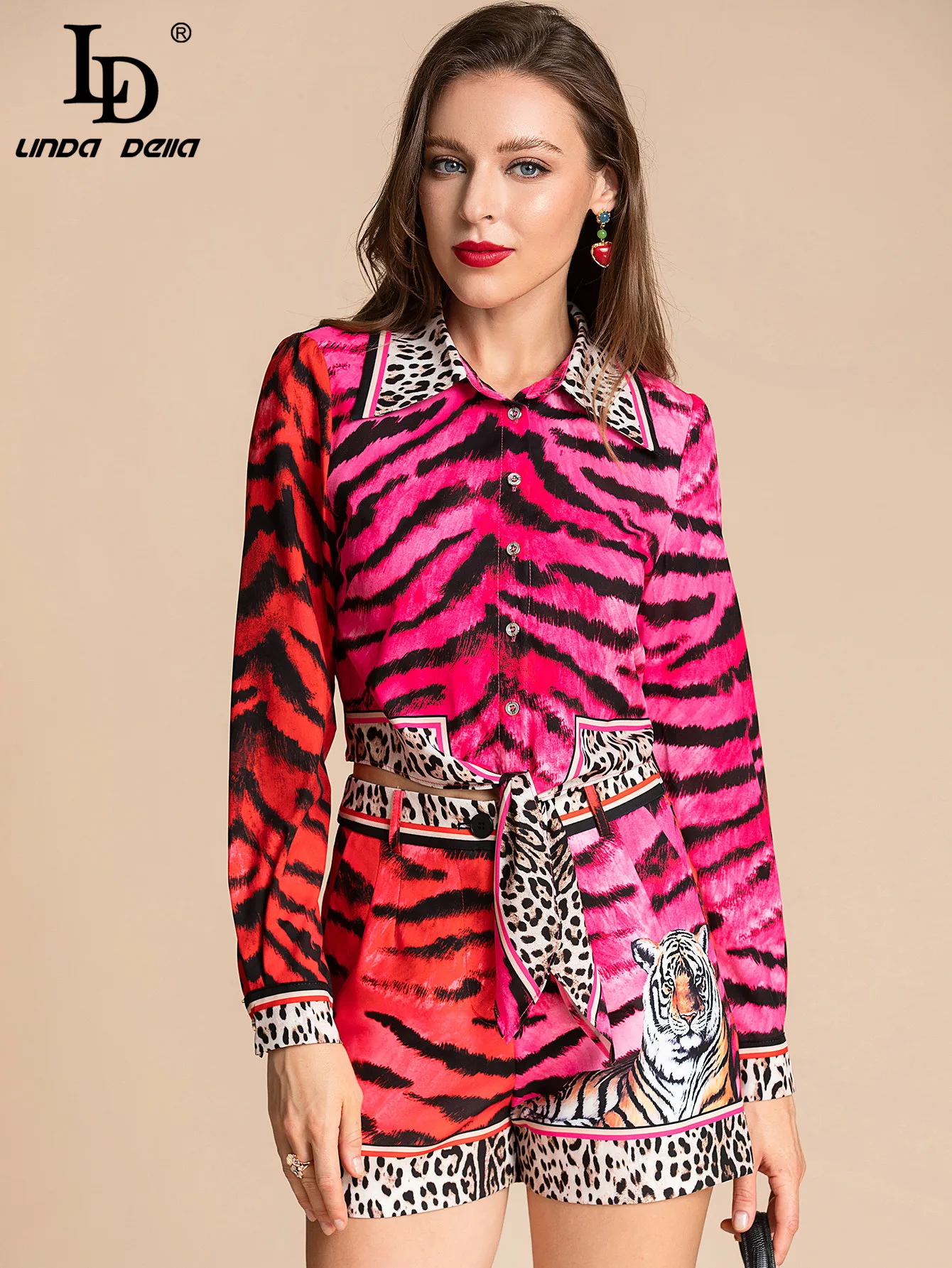 LD LINDA DELLA Vara Pista vintage Piele de Tigru de imprimare Leopard Costum Femei maneca Lunga Single-breasted de Sus și pantaloni Scurți Set 2 Bucati Imagine 2