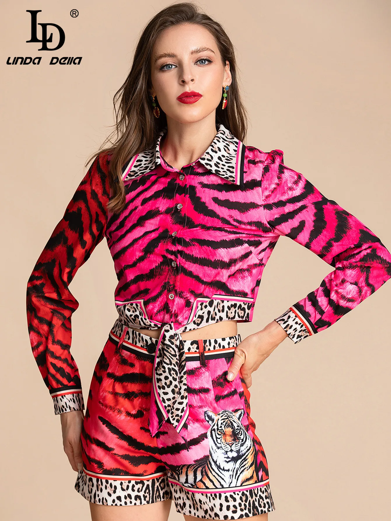 LD LINDA DELLA Vara Pista vintage Piele de Tigru de imprimare Leopard Costum Femei maneca Lunga Single-breasted de Sus și pantaloni Scurți Set 2 Bucati Imagine 3