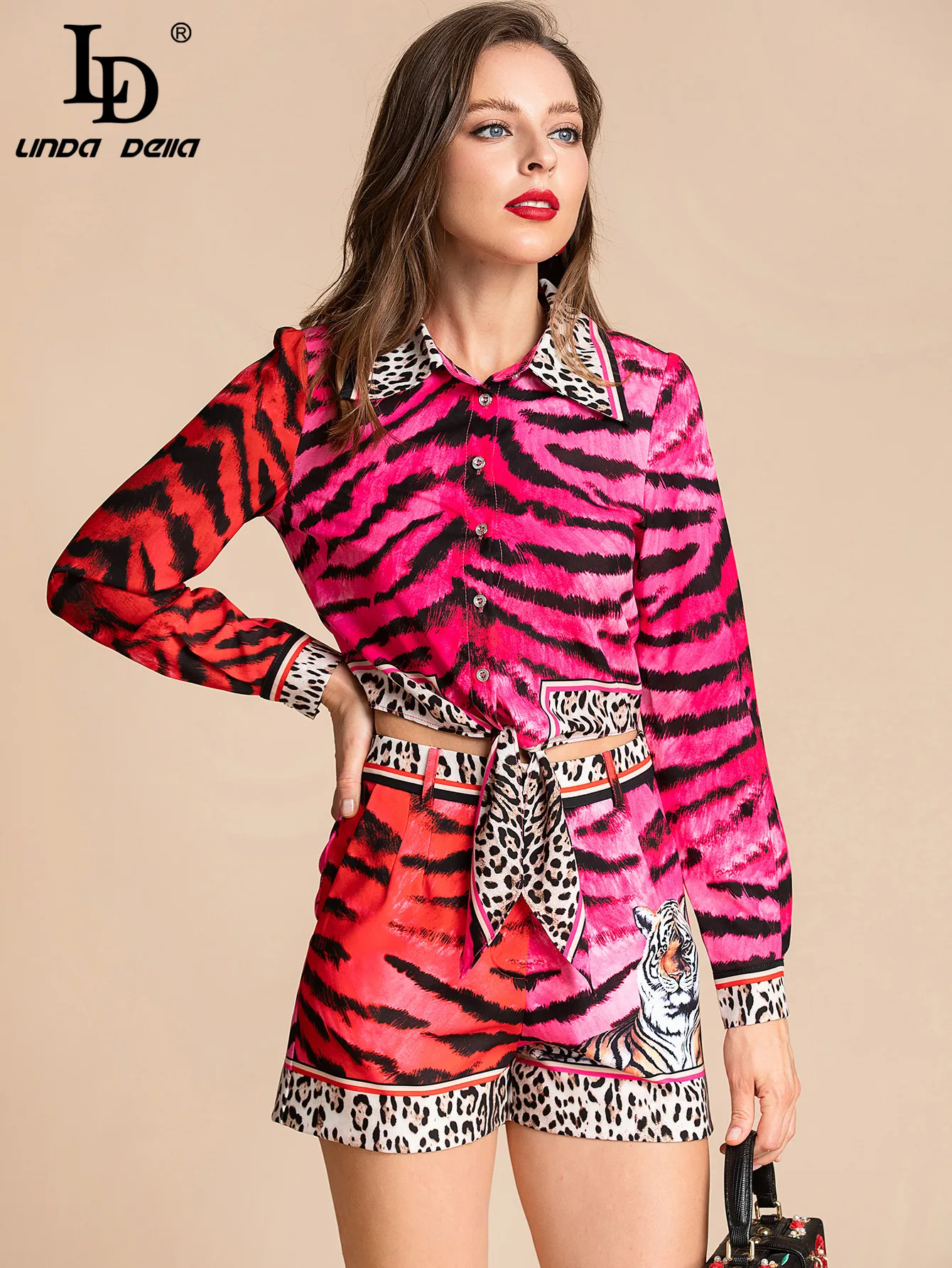 LD LINDA DELLA Vara Pista vintage Piele de Tigru de imprimare Leopard Costum Femei maneca Lunga Single-breasted de Sus și pantaloni Scurți Set 2 Bucati Imagine 4